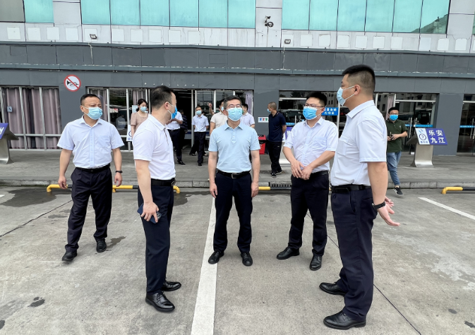 南昌市交通投资集团领导督导徐坊客运站端午节安全生产暨疫情防控工作