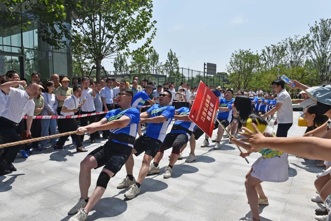 江西长运参加南昌交投集团拔河比赛首战告捷  刘磊到场助威、占梁带队